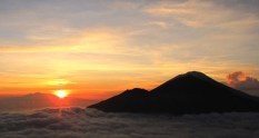 batur_trekking_volcano_bali