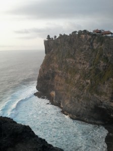 Uluwatu_temple_2015