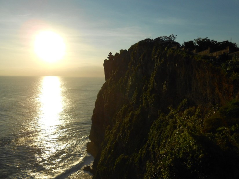 uluwatu_sunset_temple