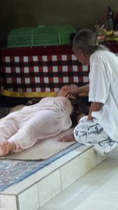 Treament_bali_healer_cokorda_rai