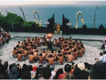 uluwatu_temple_sunset