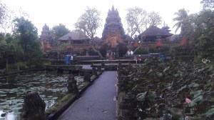 taman_saraswati_temple_ubud_2017