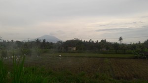 Agung_volcano_ash