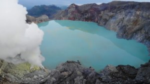 Ijen_Crater