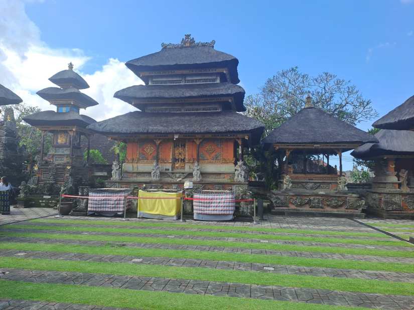 Batuan_temple