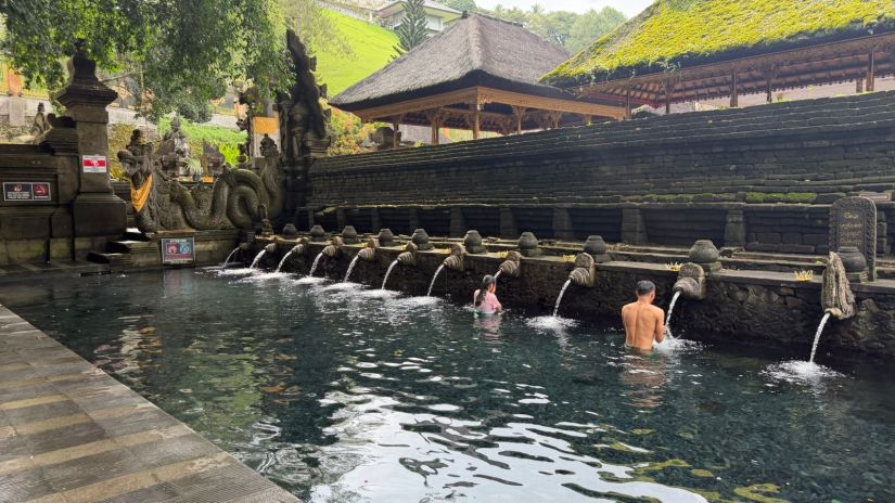 Tirta_Empul_Temple